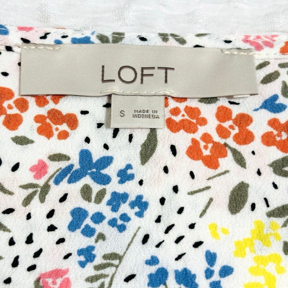 Loft White Ditsy Floral Blouse Sz Small Short Sleeve - Picture 8 of 9